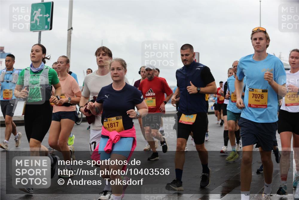 13.09.2026 - Kiel Lauf Andreas Tolksdorf http://msf.ph/oto/10403536 13.09.2026 11:03:49 Kiellinie 10422, 17, 38, 1817, 9096, 7076, 12479 meine-sportfotos.de