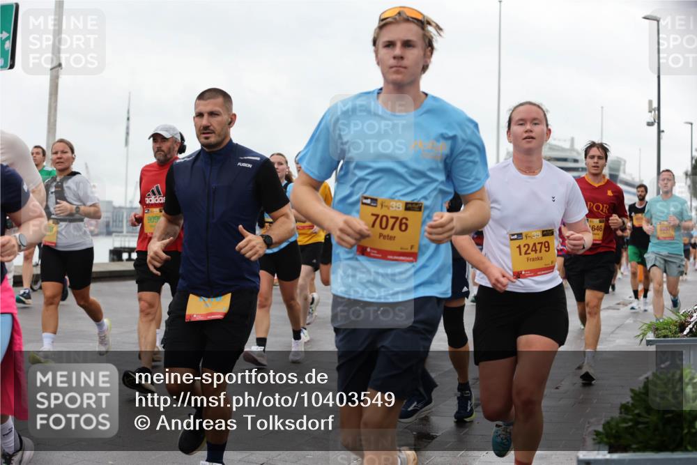 13.09.2026 - Kiel Lauf Andreas Tolksdorf http://msf.ph/oto/10403549 13.09.2026 11:03:50 Kiellinie 909, 4, 38, 7076, 12479, 646, 8957 meine-sportfotos.de