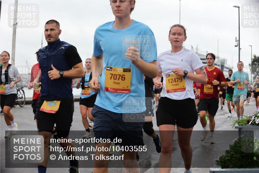 13.09.2026 - Kiel Lauf Andreas Tolksdorf http://msf.ph/oto/10403555 13.09.2026 11:03:50 Kiellinie 696, 39, 7076, 12479, 11646, 8957 meine-sportfotos.de