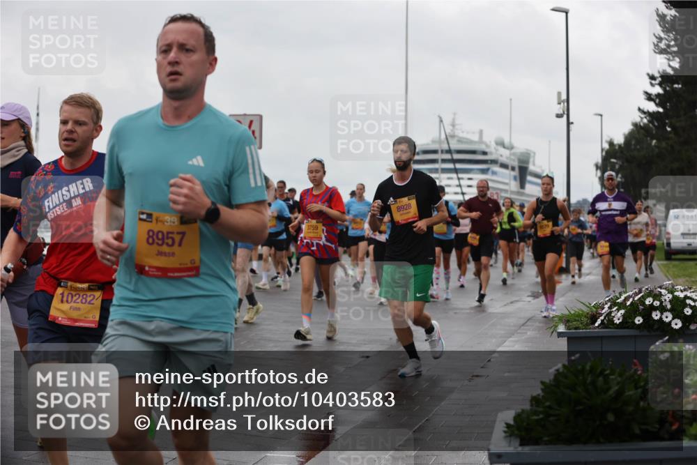 13.09.2026 - Kiel Lauf Andreas Tolksdorf http://msf.ph/oto/10403583 13.09.2026 11:03:53 Kiellinie 20, 38, 8957, 10282, 8928, 3759 meine-sportfotos.de