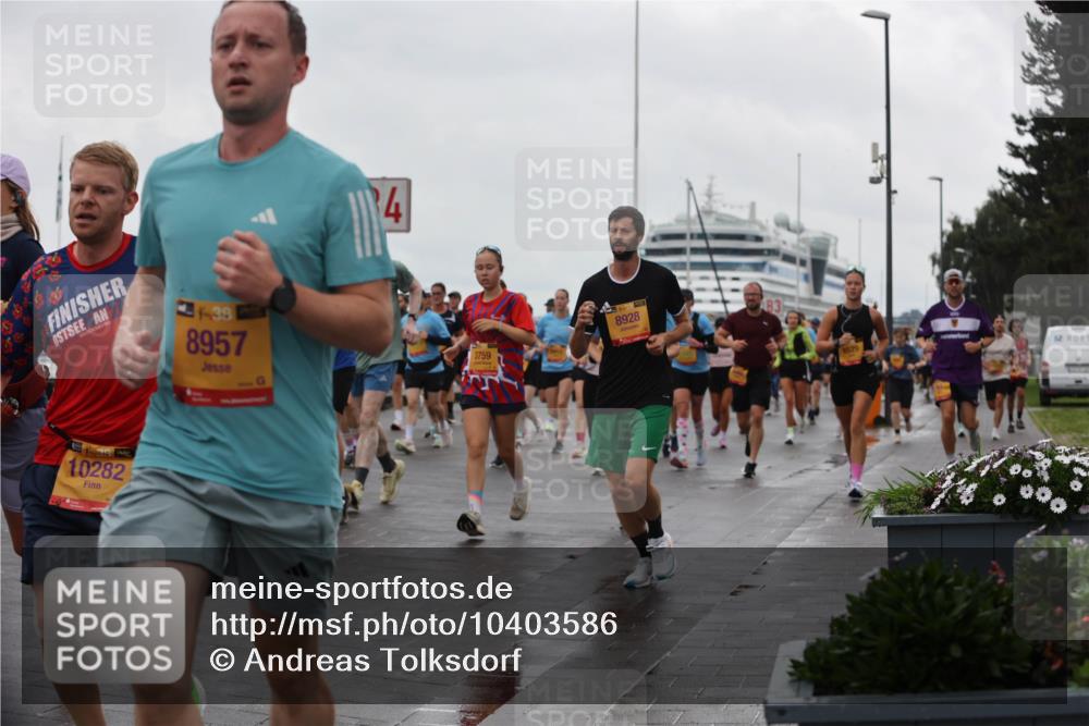 13.09.2026 - Kiel Lauf Andreas Tolksdorf http://msf.ph/oto/10403586 13.09.2026 11:03:53 Kiellinie 38, 8957, 10282, 8928, 3759 meine-sportfotos.de
