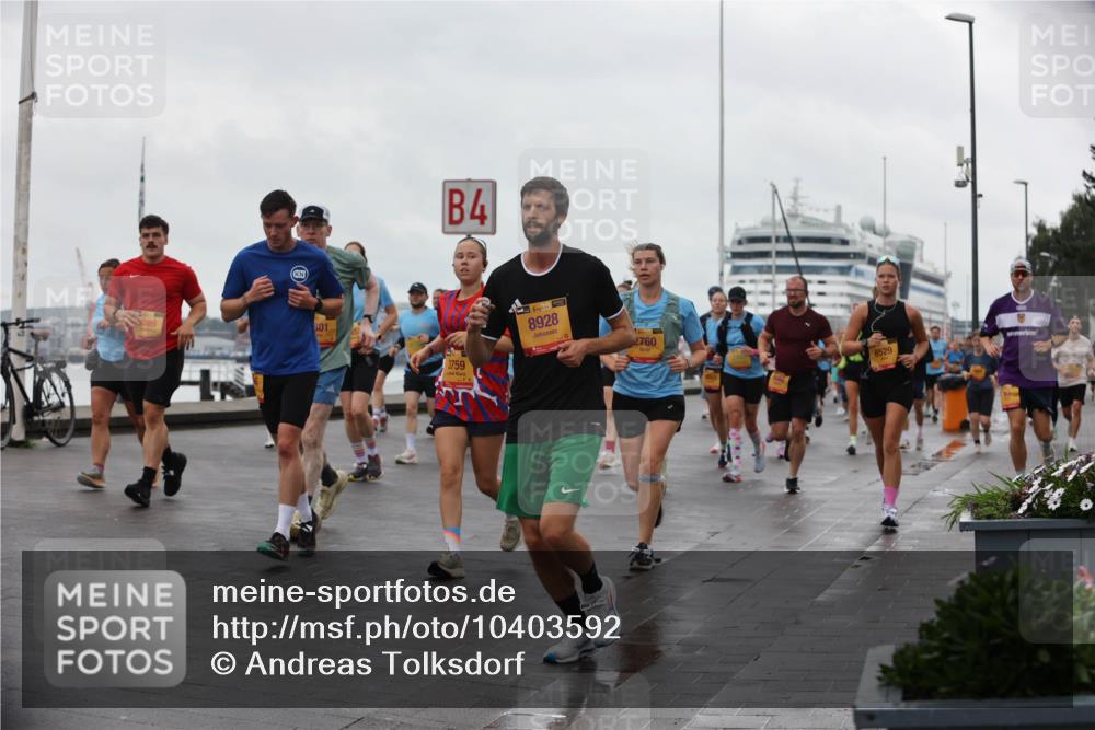 13.09.2026 - Kiel Lauf Andreas Tolksdorf http://msf.ph/oto/10403592 13.09.2026 11:03:54 Kiellinie 5389, 801, 4, 3759, 38, 8928, 2760, 6529 meine-sportfotos.de