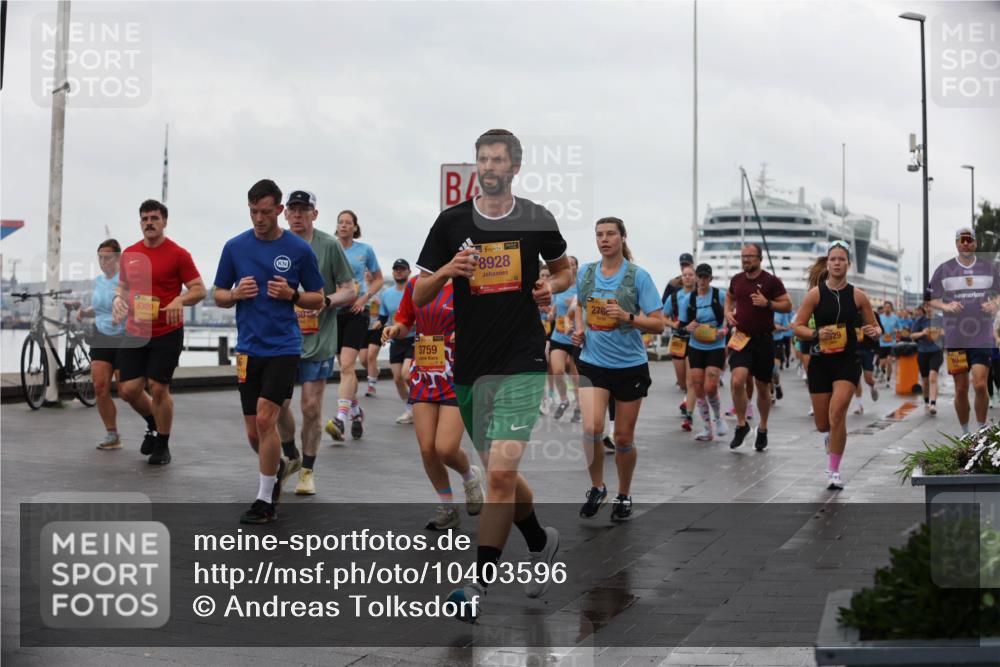 13.09.2026 - Kiel Lauf Andreas Tolksdorf http://msf.ph/oto/10403596 13.09.2026 11:03:54 Kiellinie 6389, 3759, 1138, 8928 meine-sportfotos.de