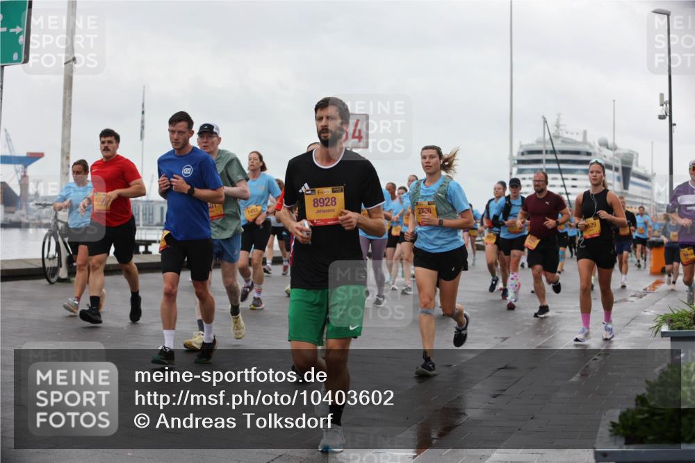 13.09.2026 - Kiel Lauf Andreas Tolksdorf http://msf.ph/oto/10403602 13.09.2026 11:03:54 Kiellinie 84, 8928, 2730, 529 meine-sportfotos.de