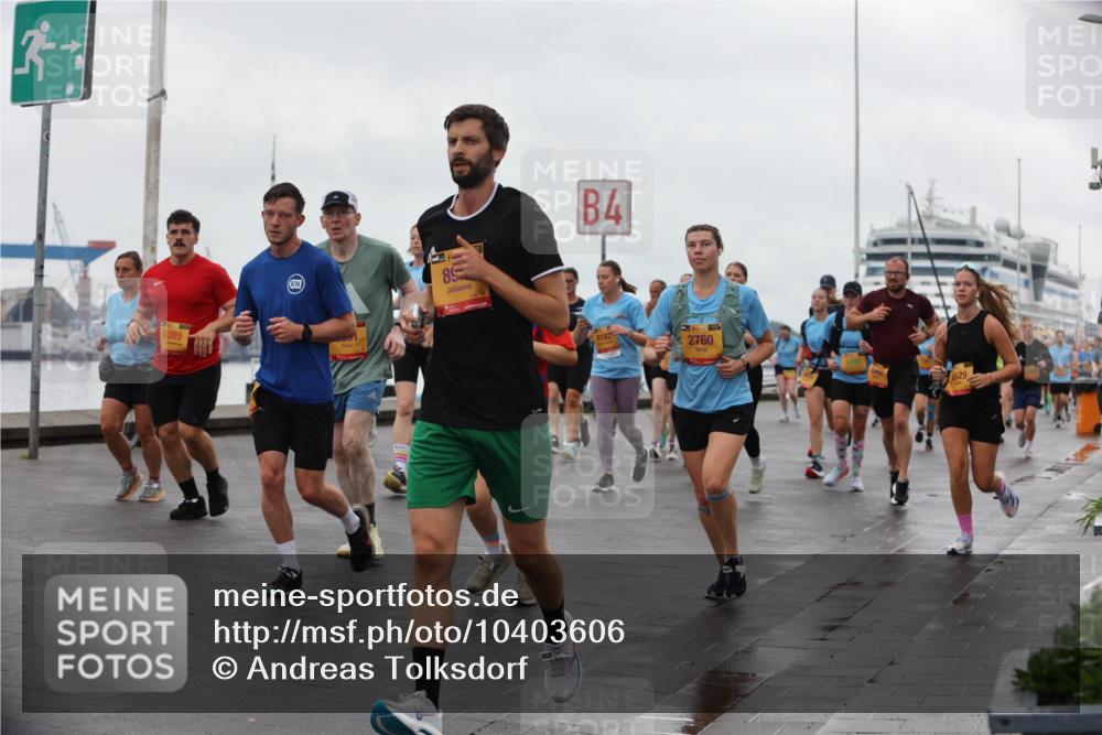 13.09.2026 - Kiel Lauf Andreas Tolksdorf http://msf.ph/oto/10403606 13.09.2026 11:03:54 Kiellinie 6389, 89, 4, 8182, 2760 meine-sportfotos.de