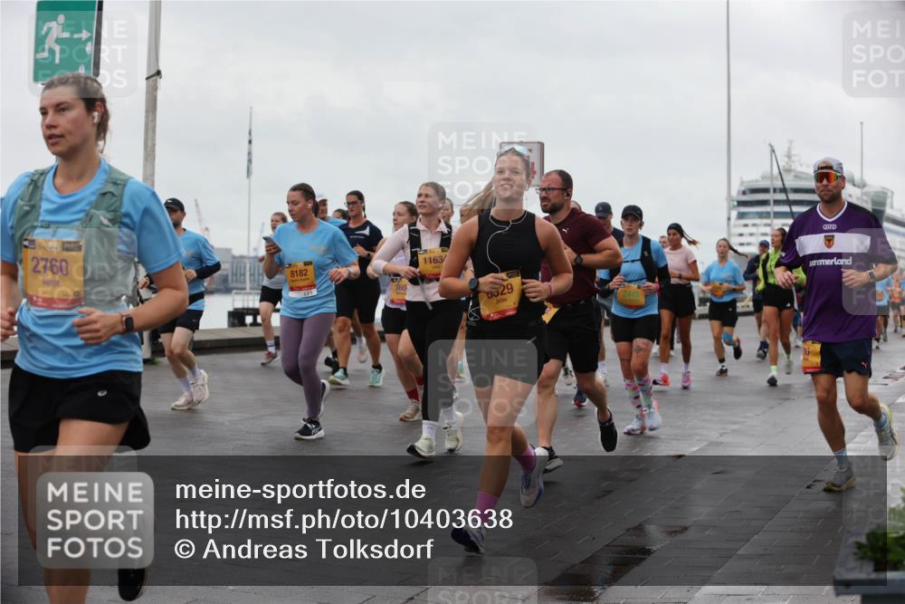 13.09.2026 - Kiel Lauf Andreas Tolksdorf http://msf.ph/oto/10403638 13.09.2026 11:03:56 Kiellinie 39, 2760, 8182, 160, 1163, 5529, 2445 meine-sportfotos.de