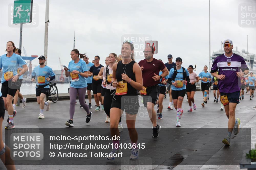 13.09.2026 - Kiel Lauf Andreas Tolksdorf http://msf.ph/oto/10403645 13.09.2026 11:03:56 Kiellinie 1453, 2723, 8182, 6529, 17, 80 meine-sportfotos.de