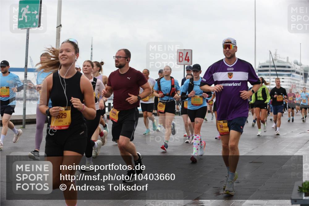 13.09.2026 - Kiel Lauf Andreas Tolksdorf http://msf.ph/oto/10403660 13.09.2026 11:03:57 Kiellinie 3, 2723, 3, 529, 0362, 4, 3653, 2445, 38, 80, 6343, 3 meine-sportfotos.de
