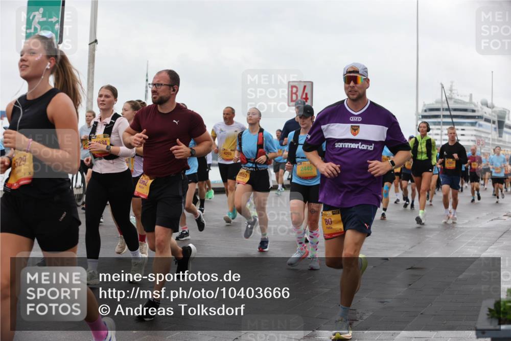 13.09.2026 - Kiel Lauf Andreas Tolksdorf http://msf.ph/oto/10403666 13.09.2026 11:03:57 Kiellinie 529, 34, 6002, 4203, 4, 39, 2445, 3653, 38, 80, 6343, 3 meine-sportfotos.de