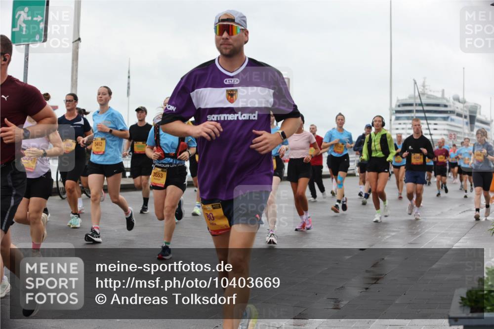 13.09.2026 - Kiel Lauf Andreas Tolksdorf http://msf.ph/oto/10403669 13.09.2026 11:03:58 Kiellinie 604, 7809, 5412, 3653, 38, 80, 12181, 6343, 3 meine-sportfotos.de