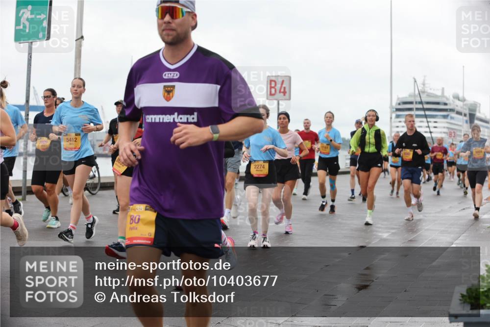 13.09.2026 - Kiel Lauf Andreas Tolksdorf http://msf.ph/oto/10403677 13.09.2026 11:03:58 Kiellinie 3, 7809, 5412, 4, 7, 39, 80, 2274, 12181, 6343, 83, 9804 meine-sportfotos.de