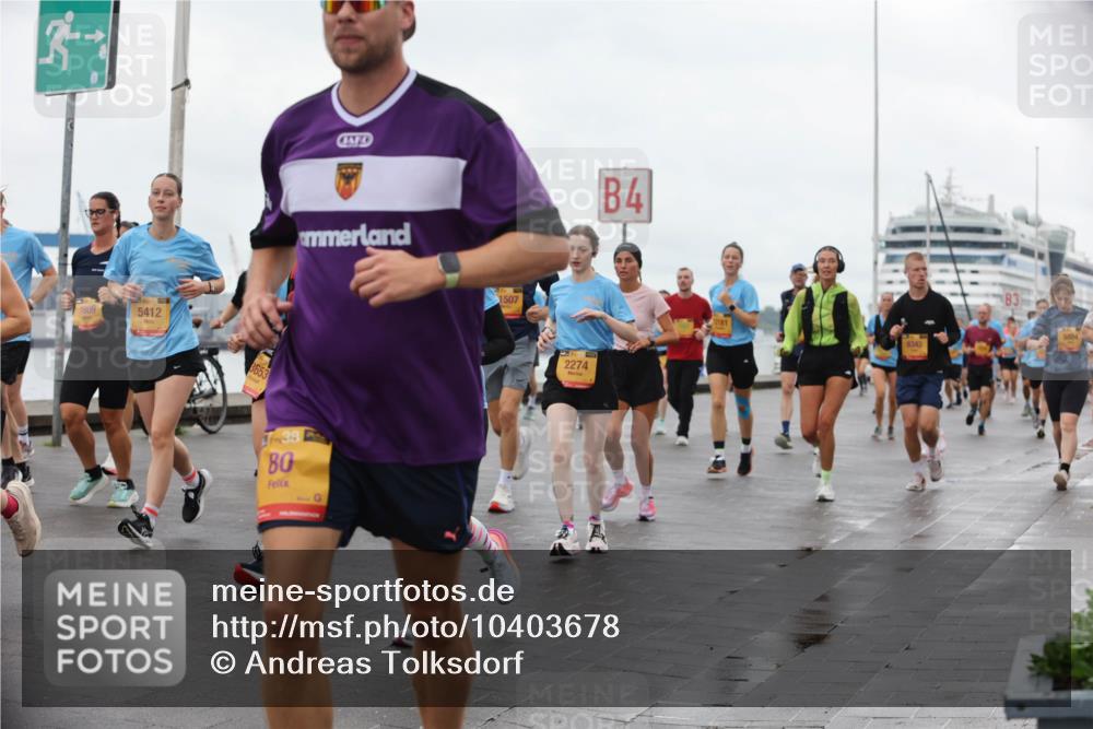 13.09.2026 - Kiel Lauf Andreas Tolksdorf http://msf.ph/oto/10403678 13.09.2026 11:03:58 Kiellinie 7809, 5412, 3653, 4, 38, 4, 80, 1507, 2274, 4, 6343, 3, 9804 meine-sportfotos.de