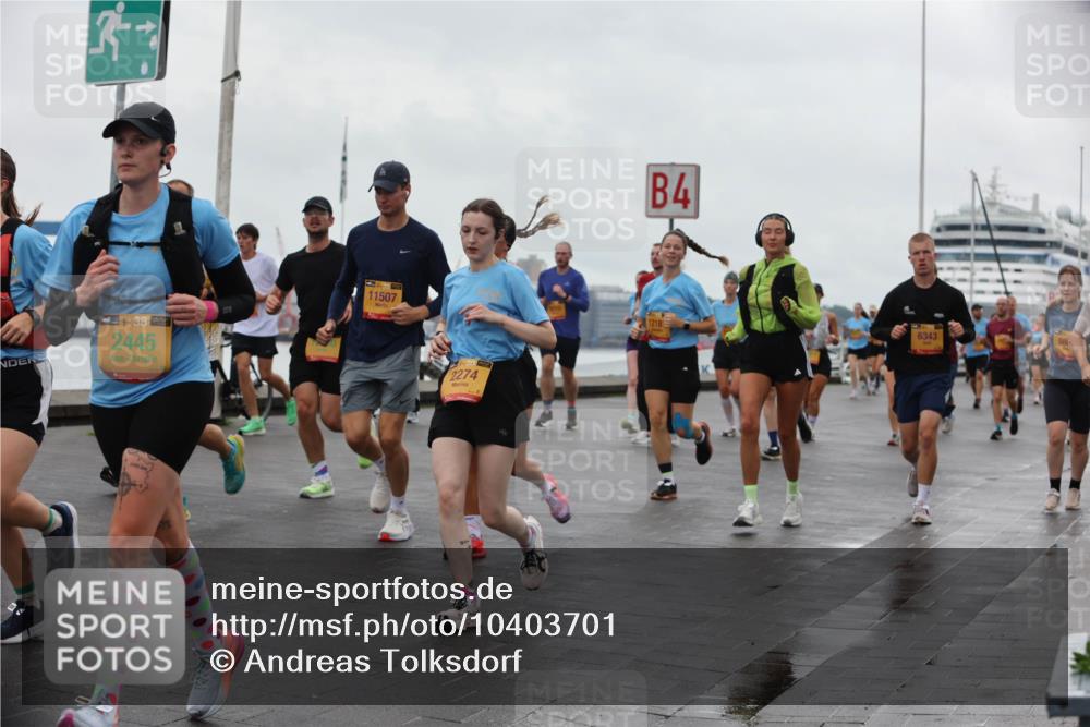 13.09.2026 - Kiel Lauf Andreas Tolksdorf http://msf.ph/oto/10403701 13.09.2026 11:03:59 Kiellinie 38, 2445, 11507, 2274, 4, 1218, 6343, 986 meine-sportfotos.de