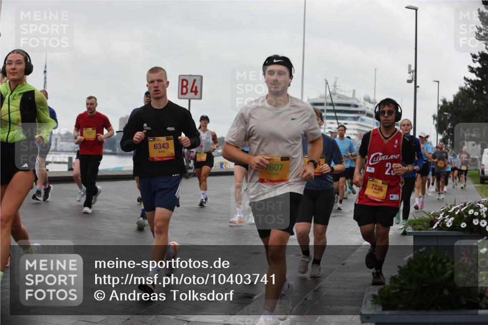 13.09.2026 - Kiel Lauf Andreas Tolksdorf http://msf.ph/oto/10403741 13.09.2026 11:04:01 Kiellinie 7067, 38, 6343, 4, 38, 7607, 23, 7236 meine-sportfotos.de