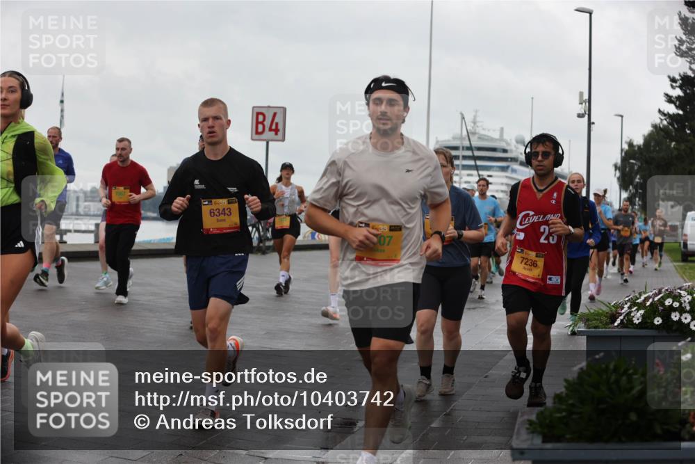 13.09.2026 - Kiel Lauf Andreas Tolksdorf http://msf.ph/oto/10403742 13.09.2026 11:04:01 Kiellinie 7067, 38, 6343, 4, 38, 07, 39, 7236, 25 meine-sportfotos.de