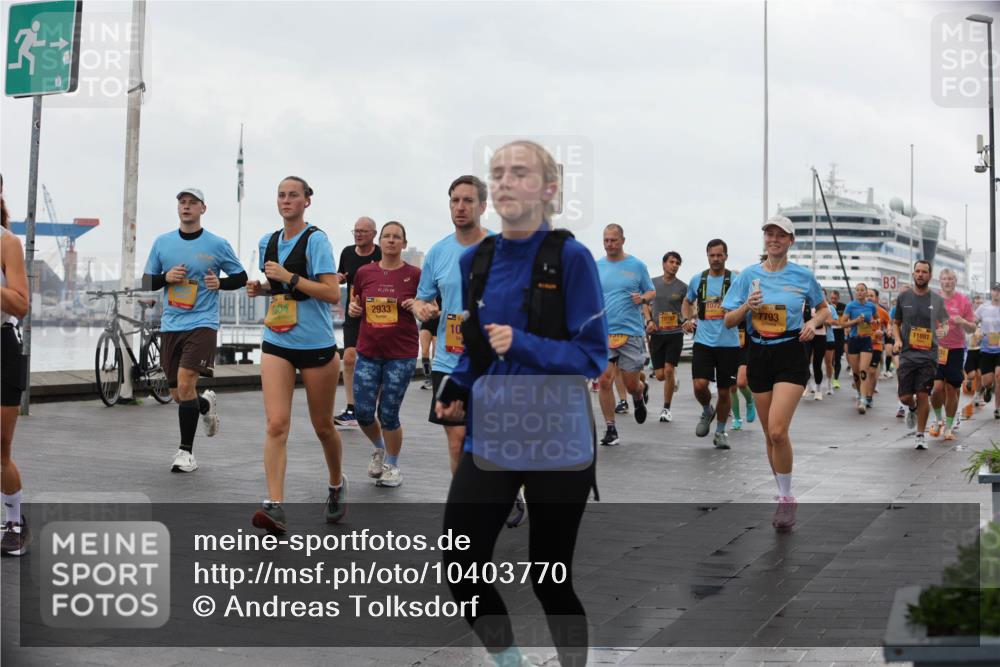 13.09.2026 - Kiel Lauf Andreas Tolksdorf http://msf.ph/oto/10403770 13.09.2026 11:04:05 Kiellinie 2933, 10, 1072, 7793, 3, 11891 meine-sportfotos.de