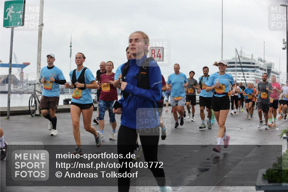 13.09.2026 - Kiel Lauf Andreas Tolksdorf http://msf.ph/oto/10403772 13.09.2026 11:04:05 Kiellinie 2933, 4, 93, 3, 11891 meine-sportfotos.de