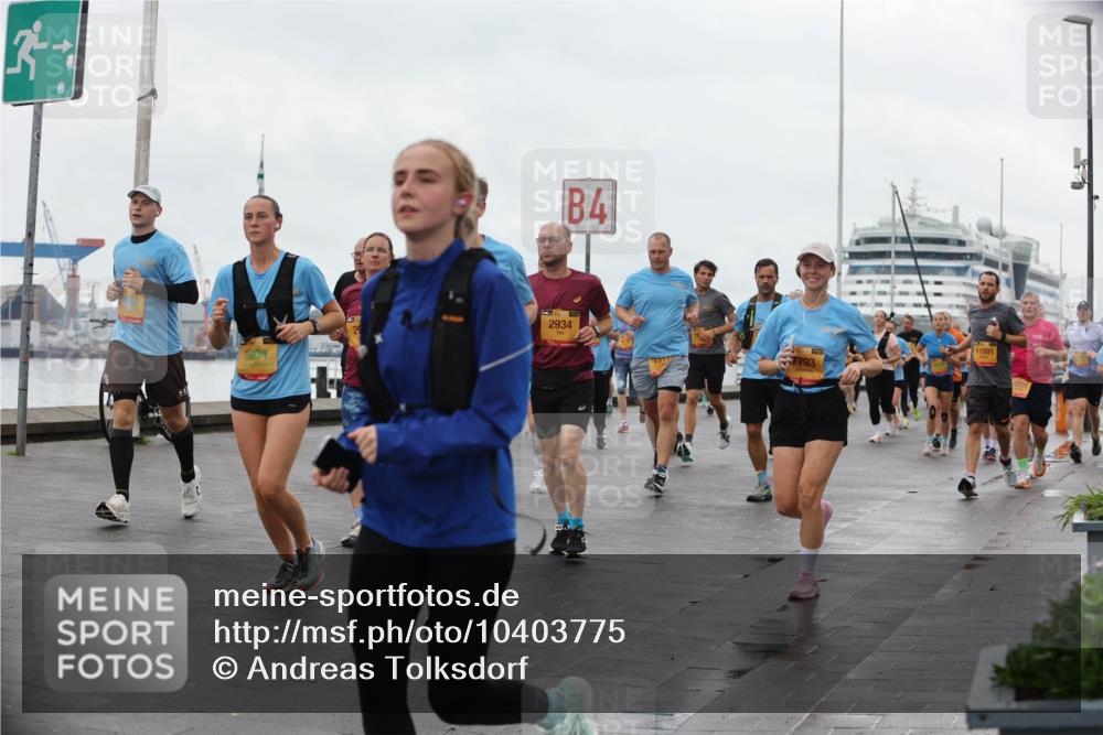 13.09.2026 - Kiel Lauf Andreas Tolksdorf http://msf.ph/oto/10403775 13.09.2026 11:04:06 Kiellinie 6304, 4, 2934, 7793, 11891 meine-sportfotos.de