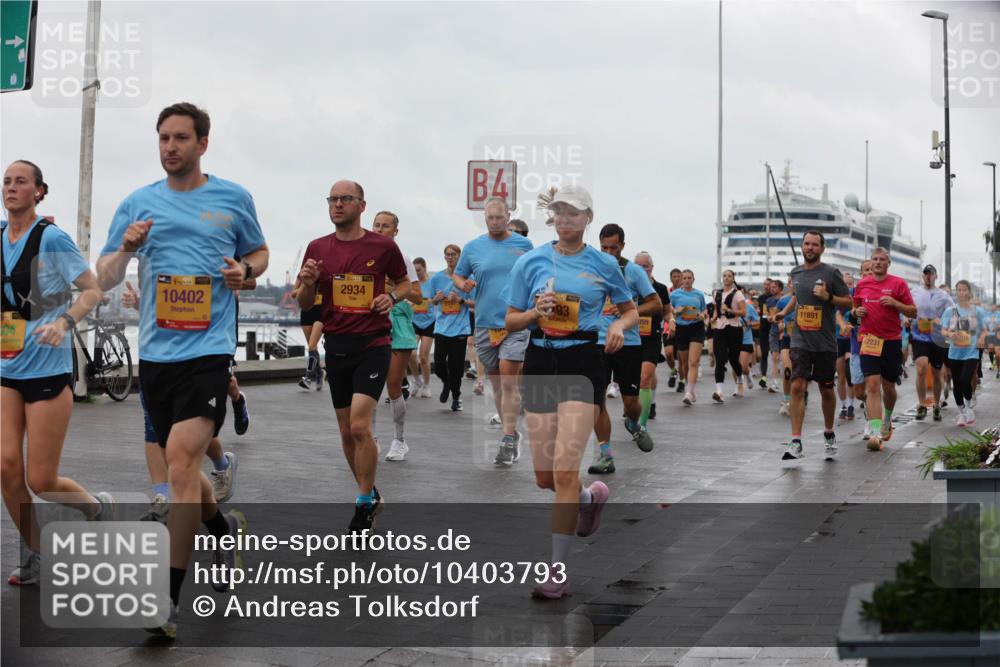 13.09.2026 - Kiel Lauf Andreas Tolksdorf http://msf.ph/oto/10403793 13.09.2026 11:04:06 Kiellinie 4, 39, 10402, 2934, 4, 93, 11891, 12231 meine-sportfotos.de