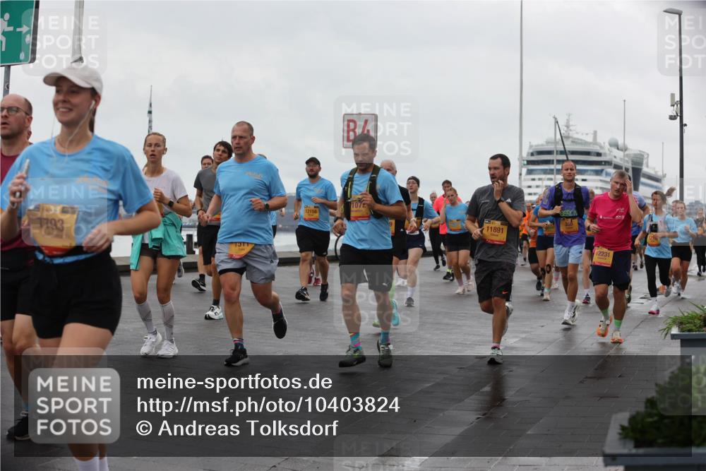 13.09.2026 - Kiel Lauf Andreas Tolksdorf http://msf.ph/oto/10403824 13.09.2026 11:04:08 Kiellinie 7793, 1072, 12158, 11891, 12231 meine-sportfotos.de