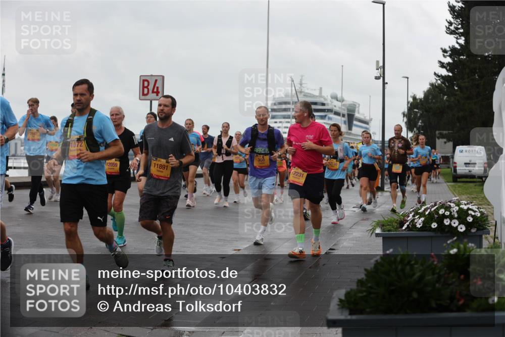 13.09.2026 - Kiel Lauf Andreas Tolksdorf http://msf.ph/oto/10403832 13.09.2026 11:04:08 Kiellinie 2597, 1072, 4, 12059, 39, 11891, 355, 12231, 12116, 000 meine-sportfotos.de