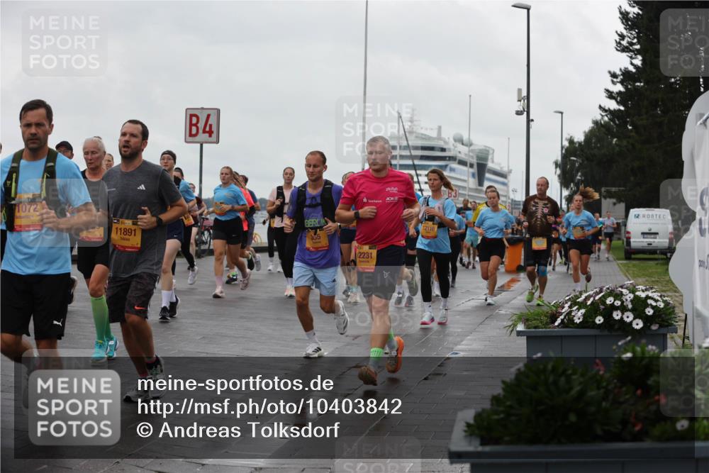 13.09.2026 - Kiel Lauf Andreas Tolksdorf http://msf.ph/oto/10403842 13.09.2026 11:04:09 Kiellinie 4, 1072, 38, 11891, 355, 38, 2231, 12116 meine-sportfotos.de