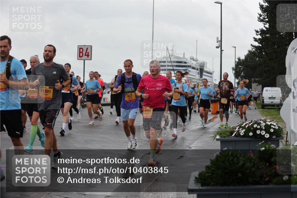 13.09.2026 - Kiel Lauf Andreas Tolksdorf http://msf.ph/oto/10403845 13.09.2026 11:04:09 Kiellinie 1, 38, 12059, 11891, 4, 355, 12116, 39, 2231, 3 meine-sportfotos.de