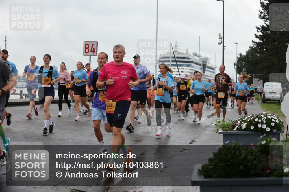 13.09.2026 - Kiel Lauf Andreas Tolksdorf http://msf.ph/oto/10403861 13.09.2026 11:04:10 Kiellinie 6736, 9301, 4, 38, 2231, 12116, 3 meine-sportfotos.de