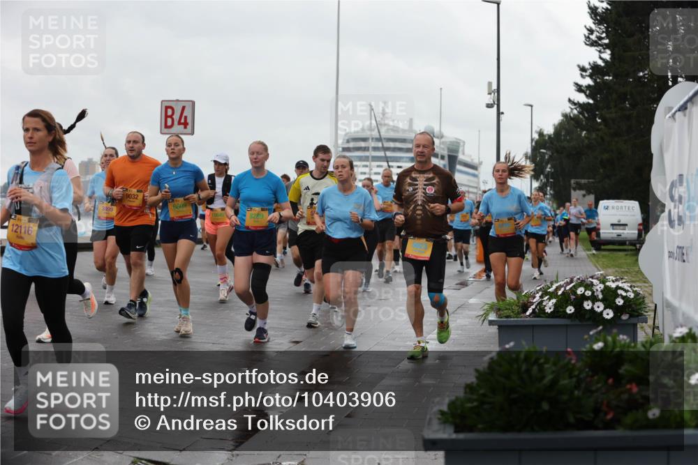 13.09.2026 - Kiel Lauf Andreas Tolksdorf http://msf.ph/oto/10403906 13.09.2026 11:04:12 Kiellinie 12116, 3899, 9032, 4, 6609, 10649, 8289 meine-sportfotos.de