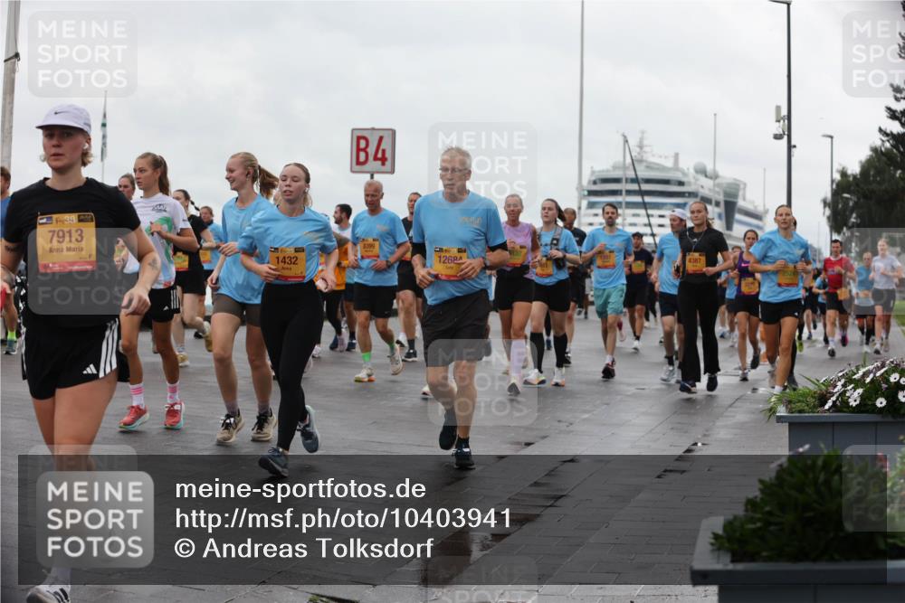 13.09.2026 - Kiel Lauf Andreas Tolksdorf http://msf.ph/oto/10403941 13.09.2026 11:04:16 Kiellinie 39, 7913, 38, 1432, 4, 8399, 39, 1268, 4387 meine-sportfotos.de