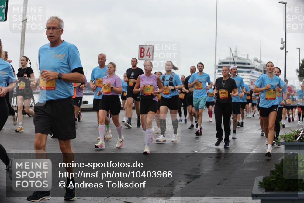 13.09.2026 - Kiel Lauf Andreas Tolksdorf http://msf.ph/oto/10403968 13.09.2026 11:04:17 Kiellinie 8399, 3955, 4, 9432, 481, 1207, 4387, 3, 2524 meine-sportfotos.de