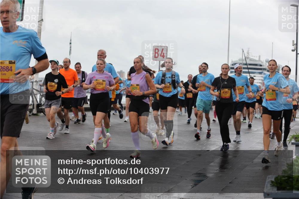 13.09.2026 - Kiel Lauf Andreas Tolksdorf http://msf.ph/oto/10403977 13.09.2026 11:04:18 Kiellinie 2684, 9457, 3955, 4, 9432, 4181, 5767, 4387, 2524 meine-sportfotos.de