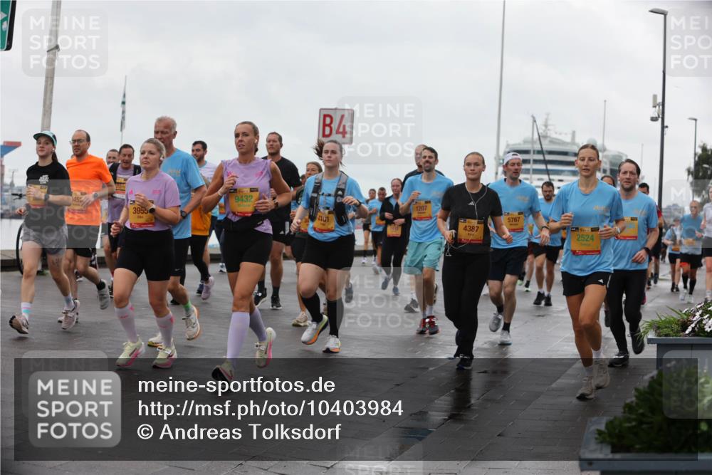 13.09.2026 - Kiel Lauf Andreas Tolksdorf http://msf.ph/oto/10403984 13.09.2026 11:04:18 Kiellinie 45, 3955, 4, 39, 9432, 4101, 1207, 4387, 5767, 39, 2524 meine-sportfotos.de