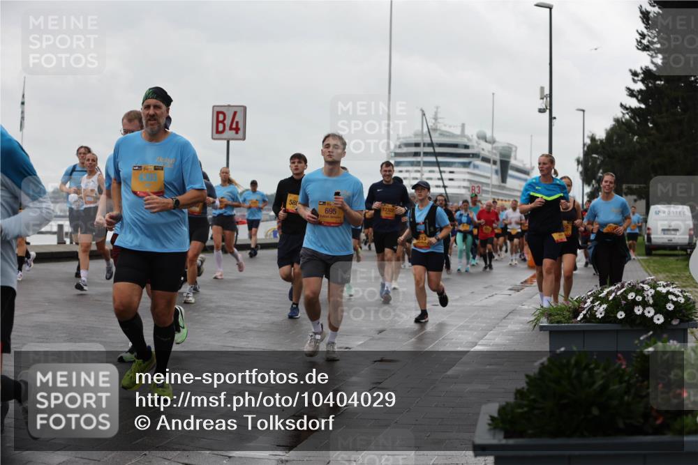 13.09.2026 - Kiel Lauf Andreas Tolksdorf http://msf.ph/oto/10404029 13.09.2026 11:04:24 Kiellinie 4303, 4, 580, 695, 313 meine-sportfotos.de