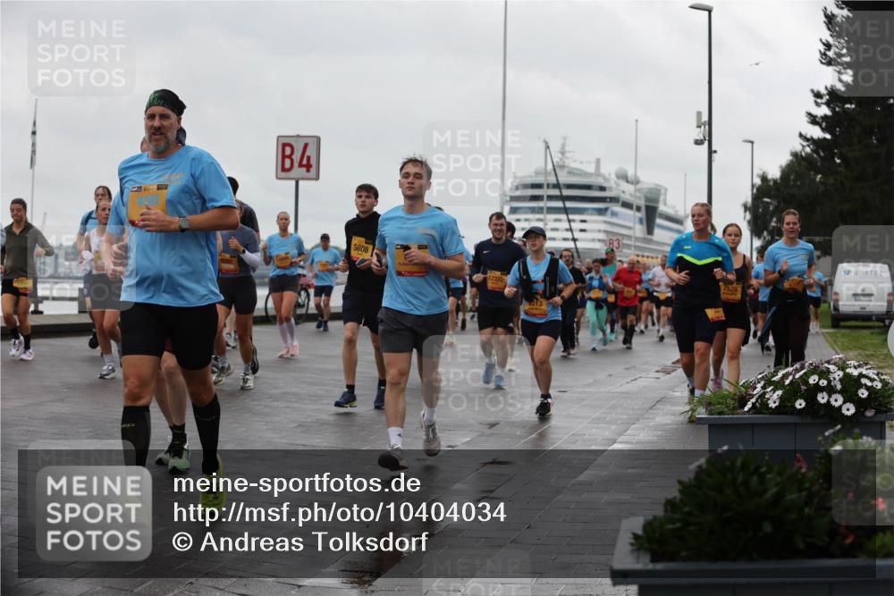 13.09.2026 - Kiel Lauf Andreas Tolksdorf http://msf.ph/oto/10404034 13.09.2026 11:04:24 Kiellinie 9397, 4, 5808, 12322, 313, 7529 meine-sportfotos.de