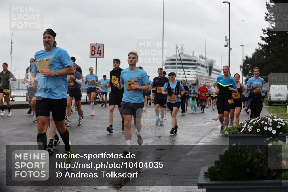 13.09.2026 - Kiel Lauf Andreas Tolksdorf http://msf.ph/oto/10404035 13.09.2026 11:04:24 Kiellinie 4, 5808, 1232, 6313, 7529 meine-sportfotos.de