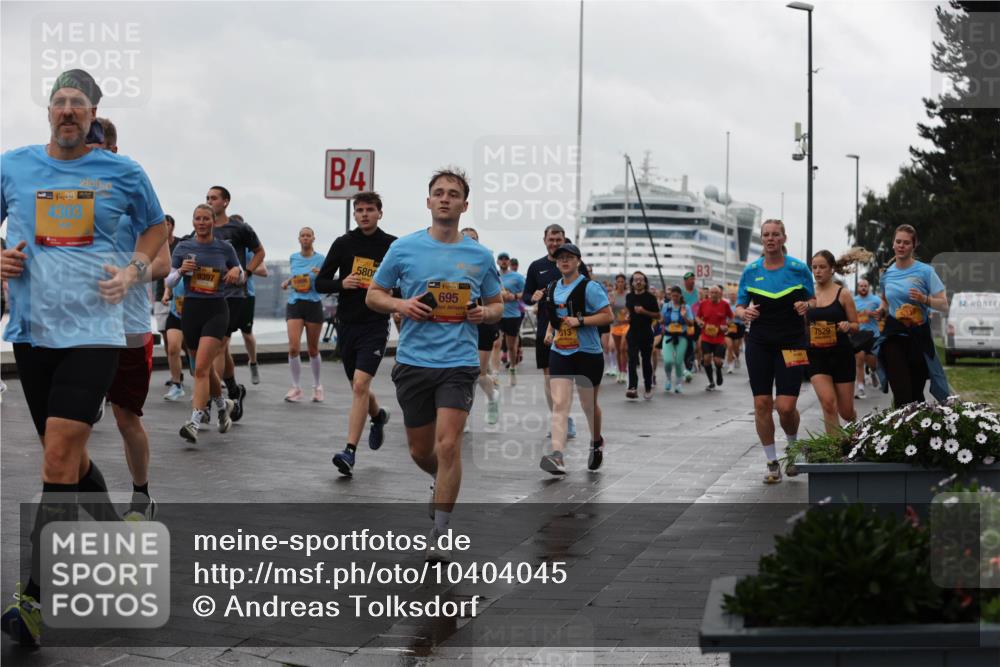 13.09.2026 - Kiel Lauf Andreas Tolksdorf http://msf.ph/oto/10404045 13.09.2026 11:04:24 Kiellinie 4303, 9397, 4, 580, 695, 313, 3, 7529 meine-sportfotos.de