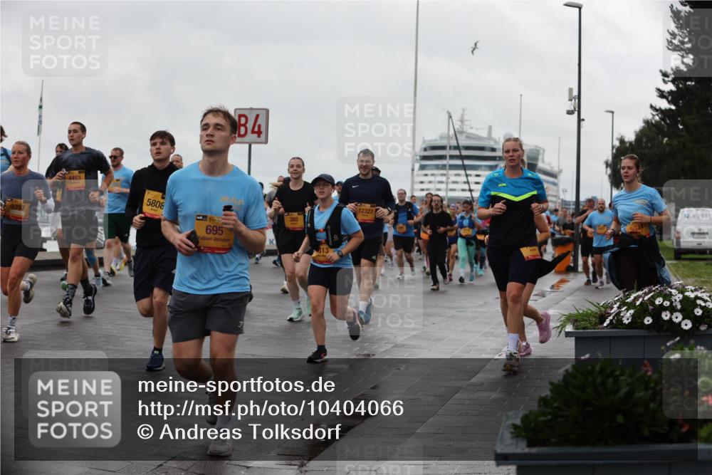 13.09.2026 - Kiel Lauf Andreas Tolksdorf http://msf.ph/oto/10404066 13.09.2026 11:04:25 Kiellinie 9397, 4, 4453, 5808, 39, 695, 12322, 385 meine-sportfotos.de