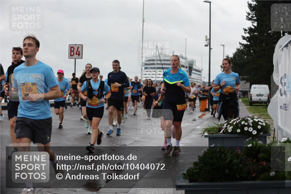 13.09.2026 - Kiel Lauf Andreas Tolksdorf http://msf.ph/oto/10404072 13.09.2026 11:04:26 Kiellinie 39, 695, 4, 6313, 12322 meine-sportfotos.de