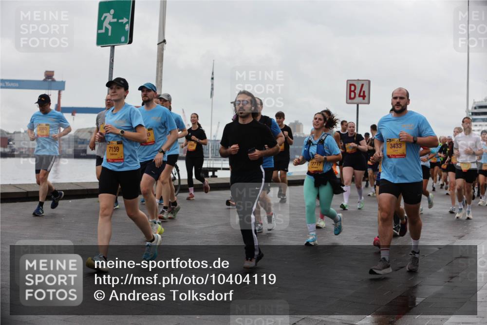 13.09.2026 - Kiel Lauf Andreas Tolksdorf http://msf.ph/oto/10404119 13.09.2026 11:04:31 Kiellinie 8350, 39, 7159, 12717, 4, 19, 3433 meine-sportfotos.de