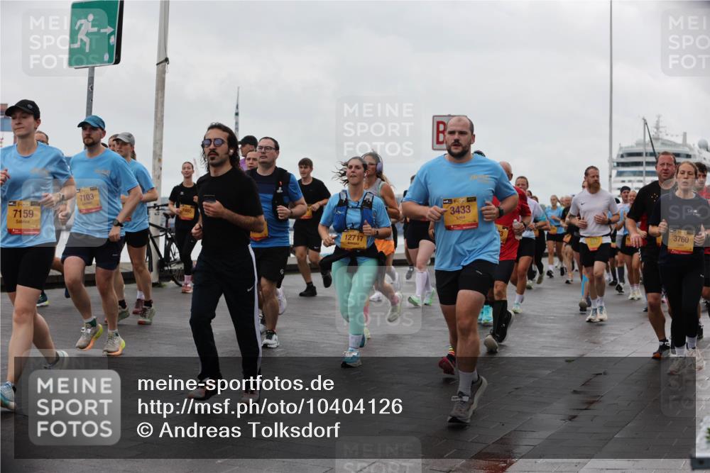 13.09.2026 - Kiel Lauf Andreas Tolksdorf http://msf.ph/oto/10404126 13.09.2026 11:04:32 Kiellinie 3, 38, 7159, 7103, 2460, 12717, 4, 39, 3433, 517, 3760 meine-sportfotos.de