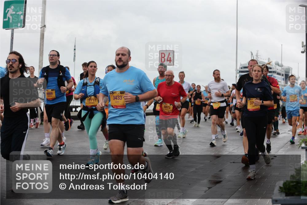 13.09.2026 - Kiel Lauf Andreas Tolksdorf http://msf.ph/oto/10404140 13.09.2026 11:04:32 Kiellinie 6866, 12717, 39, 3433, 4, 8873, 37 meine-sportfotos.de
