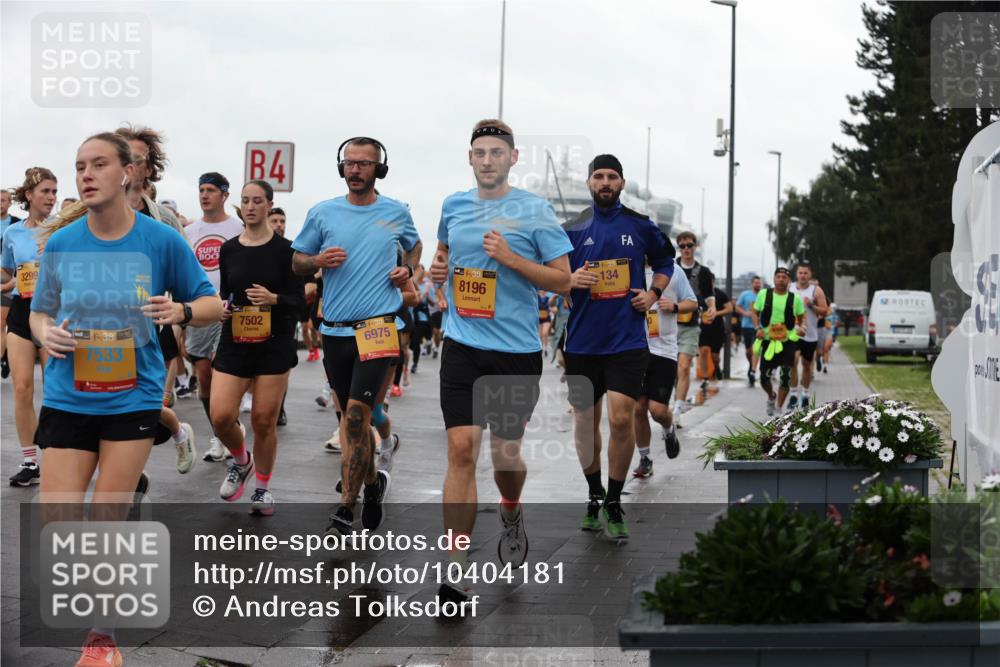 13.09.2026 - Kiel Lauf Andreas Tolksdorf http://msf.ph/oto/10404181 13.09.2026 11:04:37 Kiellinie 3299, 38, 7533, 4, 7502, 6975, 38, 8196, 134 meine-sportfotos.de