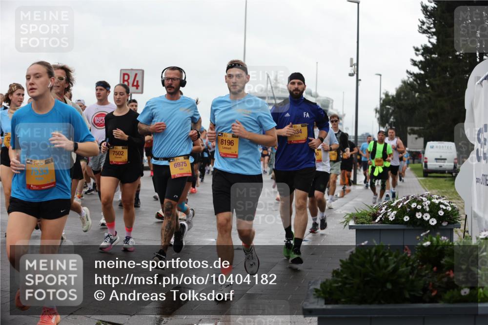 13.09.2026 - Kiel Lauf Andreas Tolksdorf http://msf.ph/oto/10404182 13.09.2026 11:04:37 Kiellinie 32, 4, 39, 7533, 7502, 39, 6975, 38, 8196, 34, 000 meine-sportfotos.de