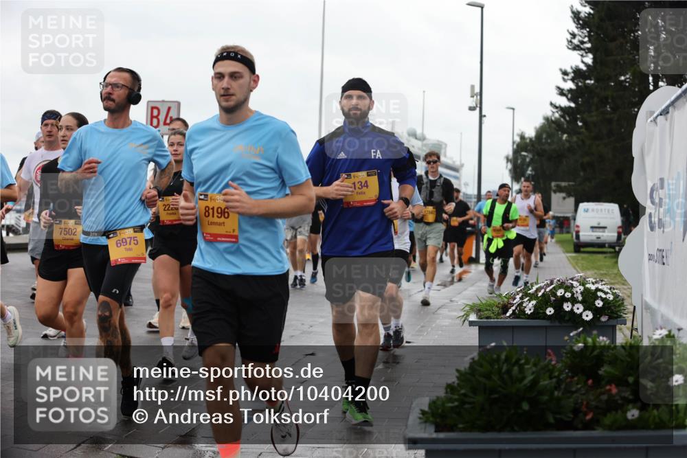 13.09.2026 - Kiel Lauf Andreas Tolksdorf http://msf.ph/oto/10404200 13.09.2026 11:04:37 Kiellinie 38, 7502, 38, 6975, 2220, 39, 8196, 38, 134, 12847, 555 meine-sportfotos.de