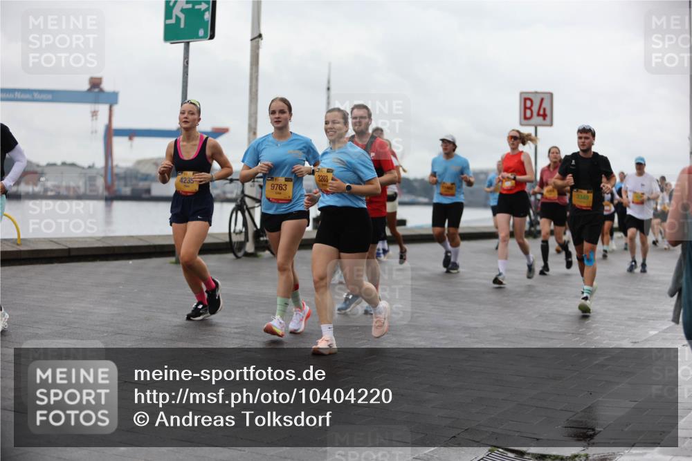 13.09.2026 - Kiel Lauf Andreas Tolksdorf http://msf.ph/oto/10404220 13.09.2026 11:04:57 Kiellinie 4235, 9763, 3203, 4, 3349 meine-sportfotos.de