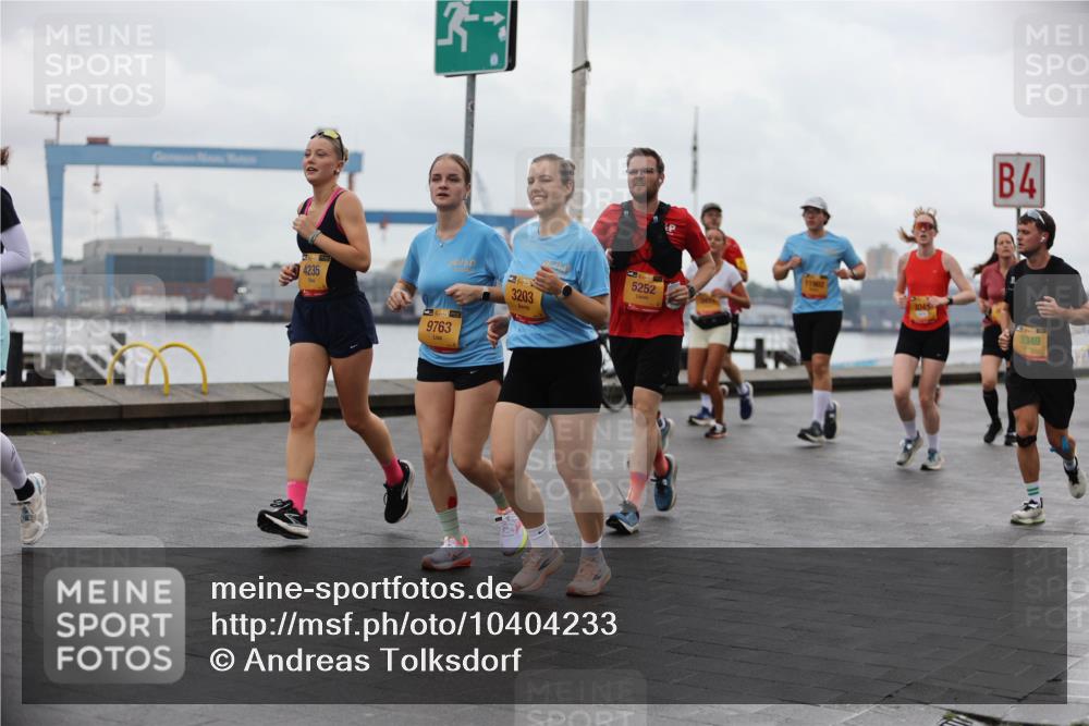 13.09.2026 - Kiel Lauf Andreas Tolksdorf http://msf.ph/oto/10404233 13.09.2026 11:04:57 Kiellinie 4235, 9763, 4, 5252, 3349, 3203 meine-sportfotos.de
