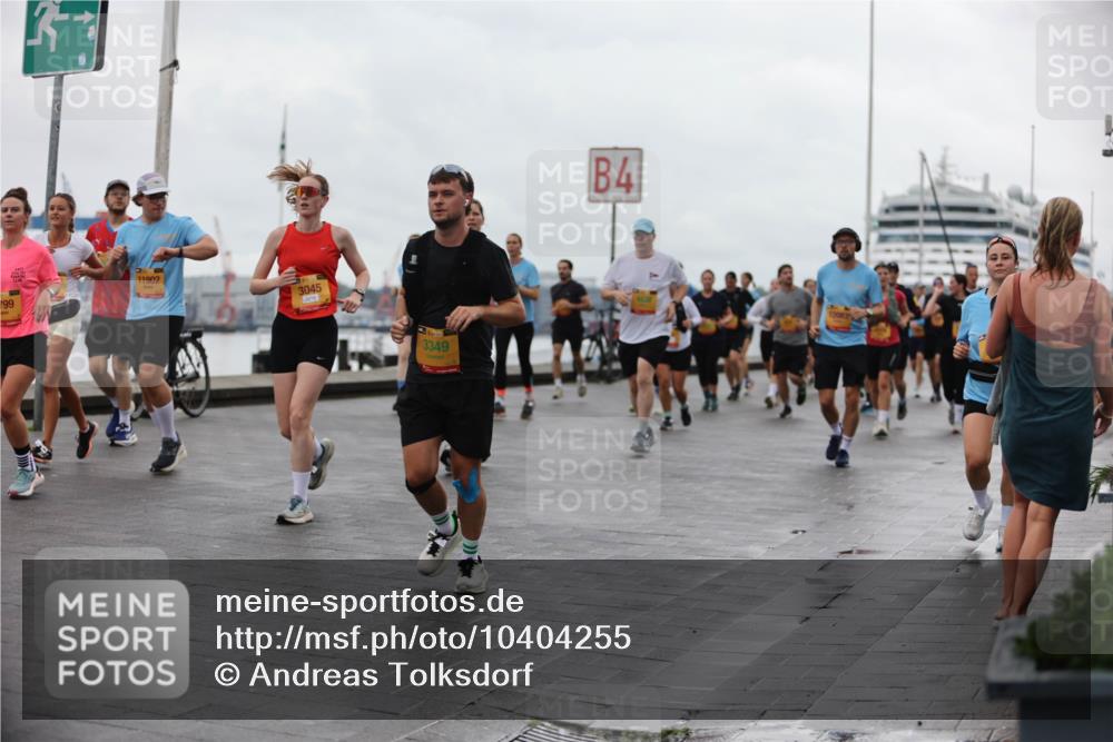 13.09.2026 - Kiel Lauf Andreas Tolksdorf http://msf.ph/oto/10404255 13.09.2026 11:04:58 Kiellinie 11902, 799, 3045, 3349, 4 meine-sportfotos.de