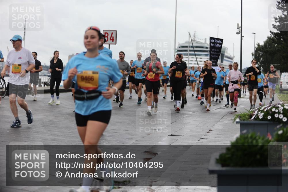 13.09.2026 - Kiel Lauf Andreas Tolksdorf http://msf.ph/oto/10404295 13.09.2026 11:05:01 Kiellinie 4838, 9466, 84, 10493, 2006, 5304, 2 meine-sportfotos.de