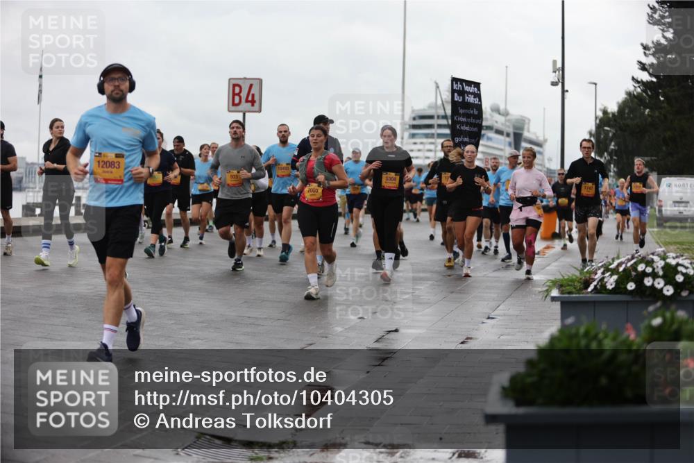13.09.2026 - Kiel Lauf Andreas Tolksdorf http://msf.ph/oto/10404305 13.09.2026 11:05:02 Kiellinie 12083, 4, 10493, 2006, 5304, 1747 meine-sportfotos.de